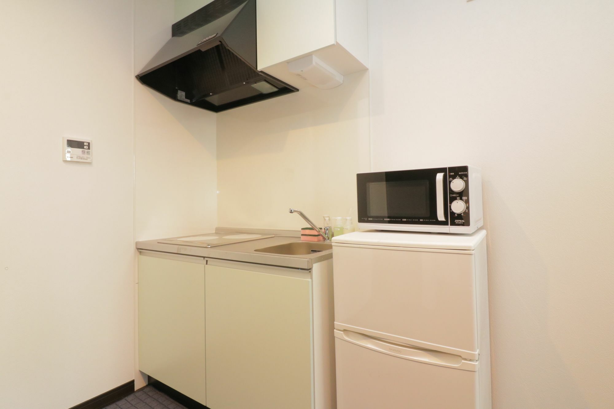 Hg Cozy Hotel No 12 京橋駅前 Осака Экстерьер фото